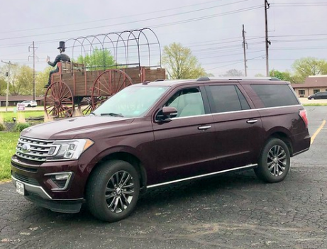 Ford SUV Evasion Forever Voyages sur la Route 66 lors d'un road trip accompagné