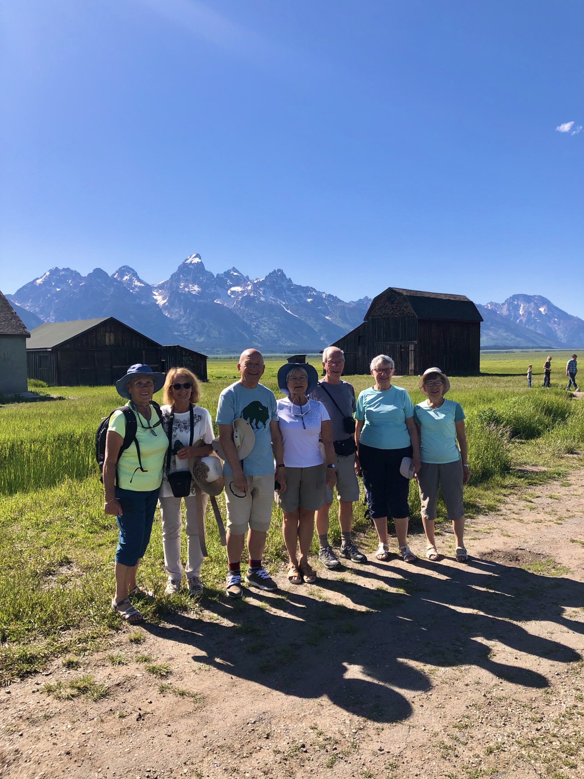 Groupe de voyageurs Evasion Forever Voyages pendant un road trip accompagné aux États-Unis